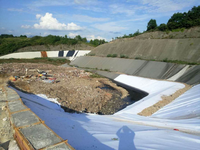 阿勒泰垃圾填埋場土工膜